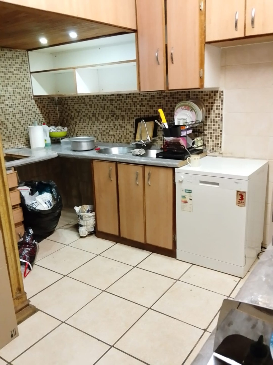 5 Bedroom Property for Sale in Meiringspark North West